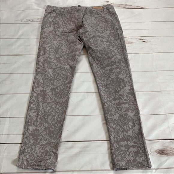 Sanctuary Gray Lace Print Skinny Jeans - Picture 5 of 13